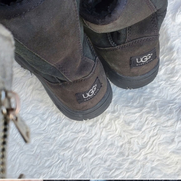 Ugg Ultimate Shortie‎ Boots 8 - Picture 3 of 9